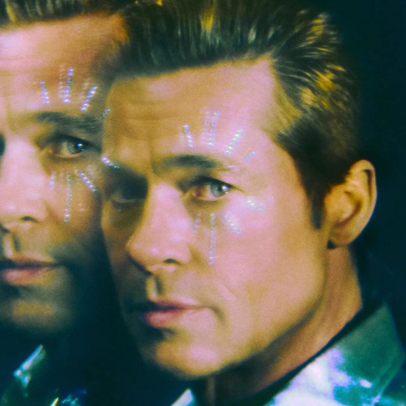 Brad Pitt, retrato de sesión estilo David Bowie
