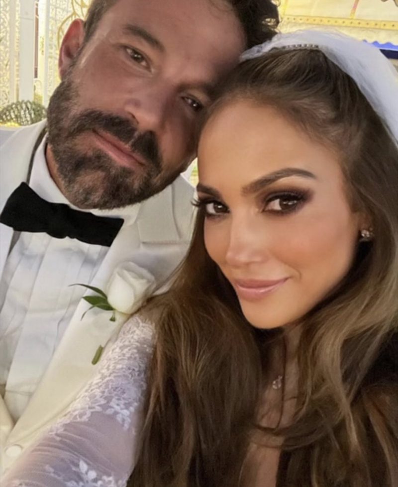 Ben Affleck y Jennifer López durante su boda en las vegas
