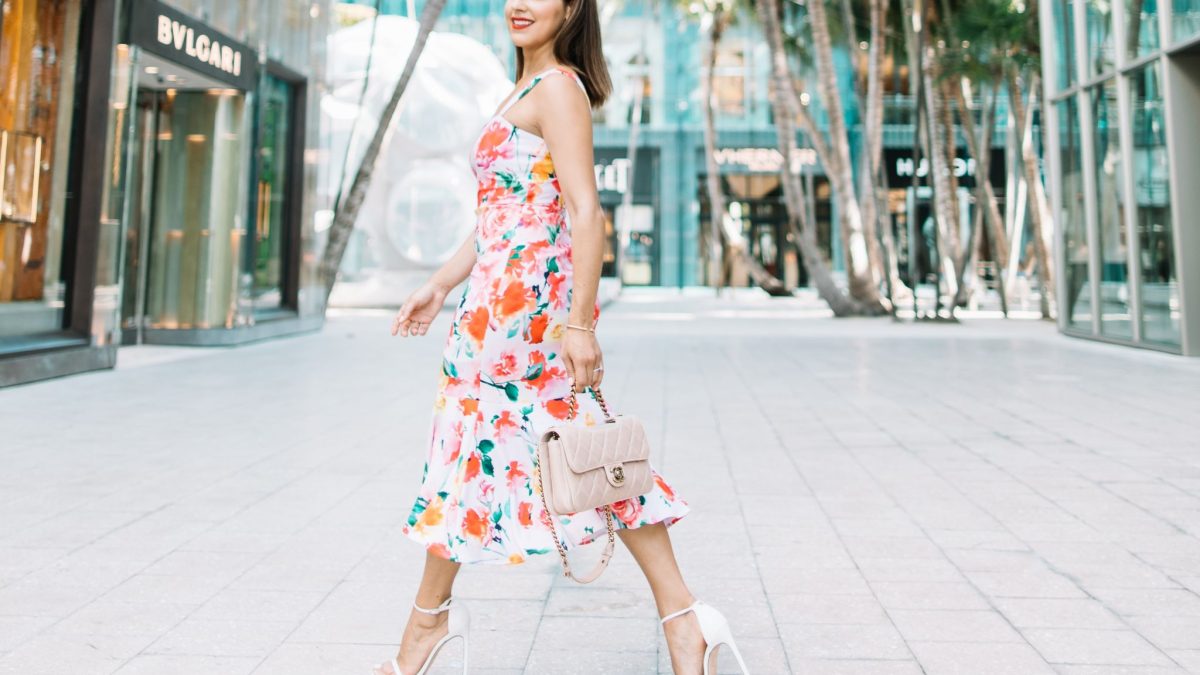 Kelly Saks Launches Her Brand: Elegance with a Miami Flair and Influencer Power