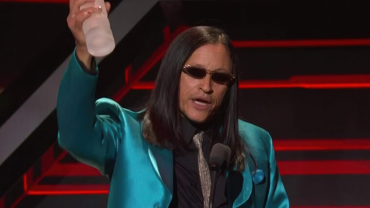 Elvis Crespo Honored with the 2025 Billboard Hall of Fame Award: A Merengue Legend Celebrated in Miami