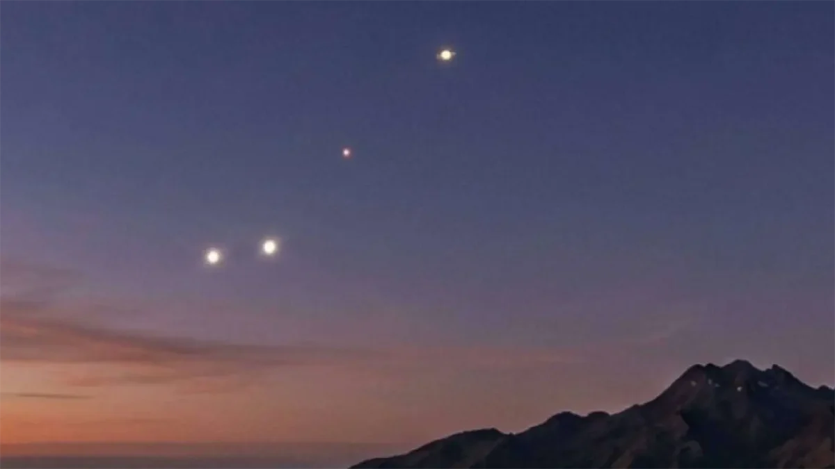 Desfile planetario abril 2026: el cielo se alinea sobre México