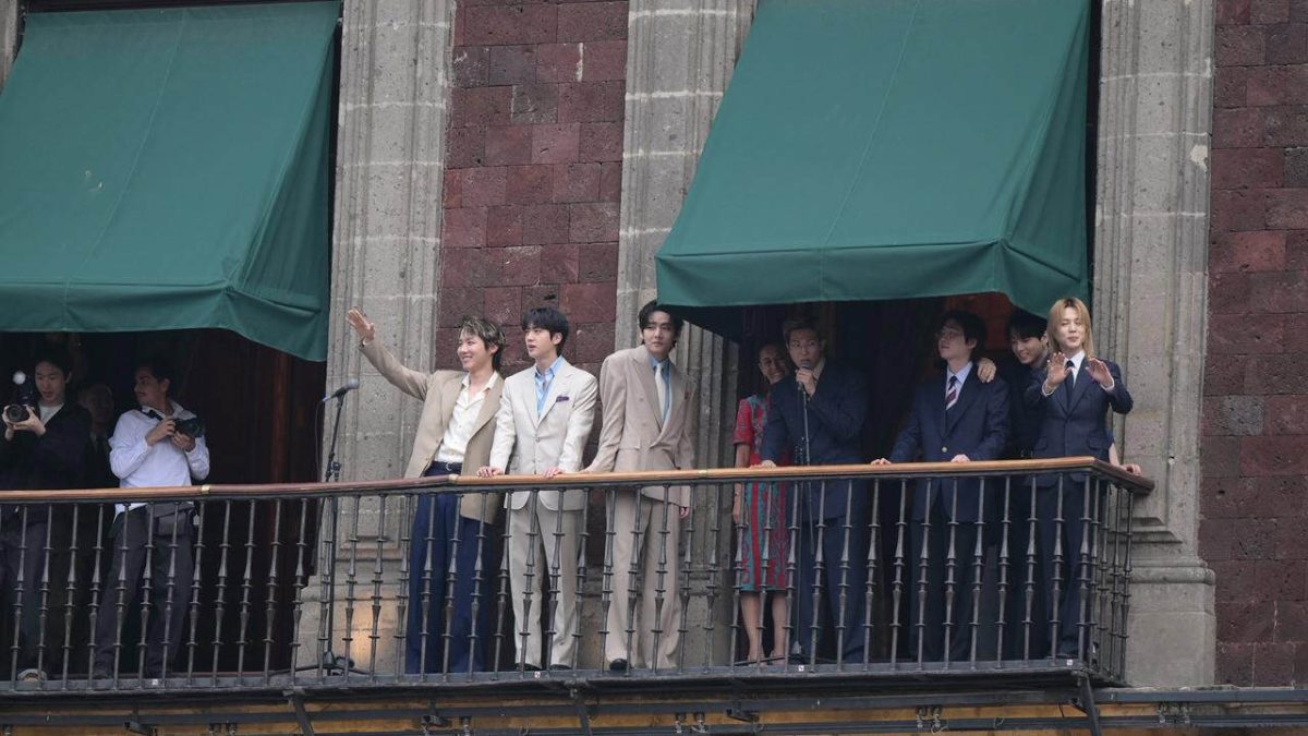 BTS sorprende a México desde el Palacio Nacional junto a Claudia Sheinbaum